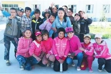 三亚大小洞天志愿者援疆支教服务队——为两地文化交流合作和民族团结搭建友谊桥梁