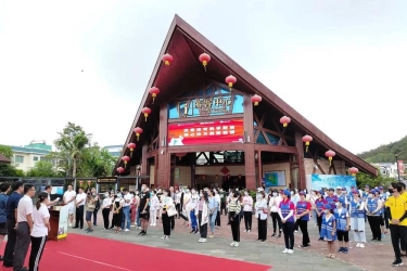 “为奉献者奉献，让我们的城市更加温暖”踏青活动在鹿回头举行