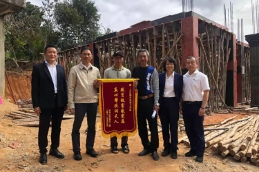 “扶”上马再送一程！大小洞天出人出力出策助抱安脱贫致富→