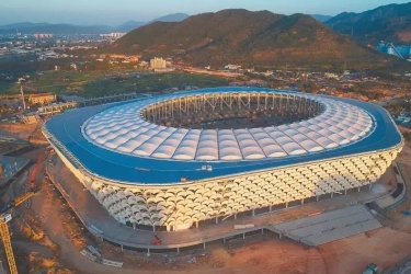 白鹭初“展翅”！三亚国际体育产业园体育场项目最新进展​→