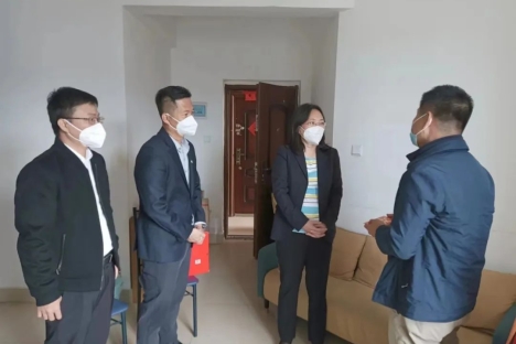 节前慰问困难党员，浓浓情意温暖人心——周春华带队开展2023年春节前走访慰问生活困难党员活动